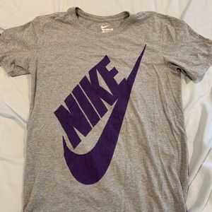 Men’s Nike T-shirt
